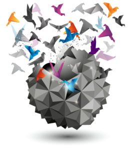 Eine geometrische, facettierte graue Kugel platzt wie eine innovative Softwarelösung auf und gibt einen Wirbel aus bunten, papierähnlichen Vögeln in Orange-, Blau-, Lila- und Rosatönen vor einem hellen Hintergrund frei – eine lebendige Metapher für nahtlose virtuelle Zusammenarbeit.