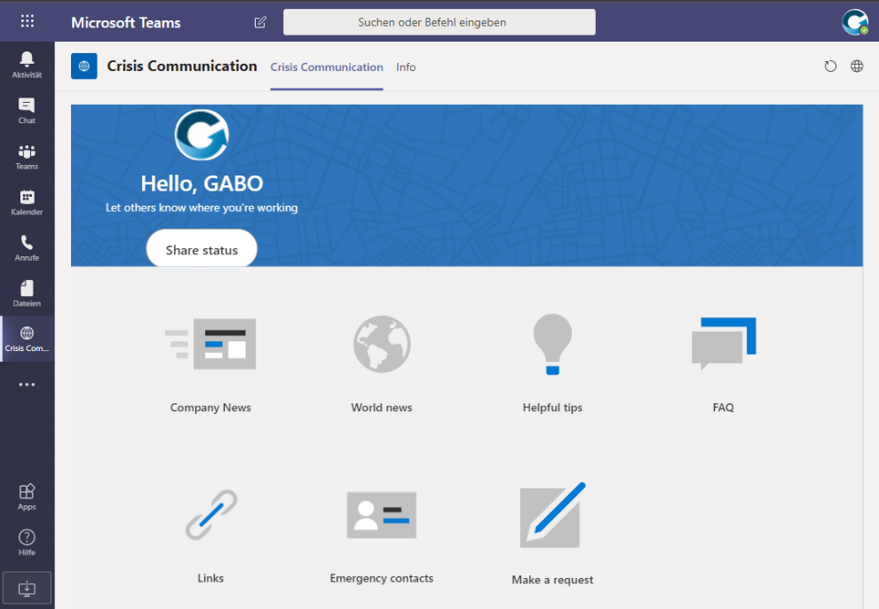 Screenshot von Microsoft Teams, der die App „Krisenkommunikation“ präsentiert, eine wichtige Softwarelösung. Zu den Funktionen gehören Unternehmensnachrichten, Weltnachrichten, hilfreiche Tipps, FAQ, Links, Notfallkontakte und „Anfrage stellen“. Das obere Banner fordert dazu auf, den Status mitzuteilen. Die Benutzeroberfläche ist auf Deutsch.